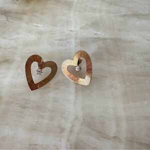 Vintage gold tone heart cut out earrings post rhinestone cubic zirconia